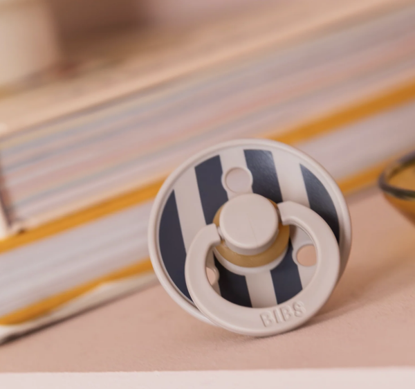 Bibs Studio Colour Block Kauçuk Emzik – Sand / Iron, Size: 1 (0-6 Ay)