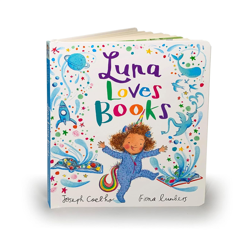 Luna Loves Books